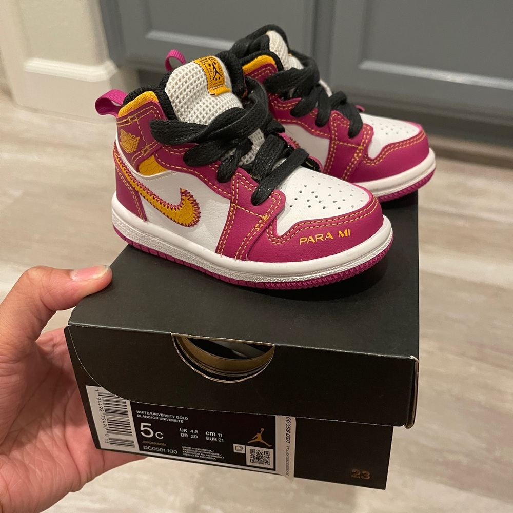 Jordan 1 DIA DE MUERTOS - Picture 2 of 9